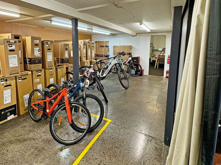 72 Barrys Point Road Takapuna_14