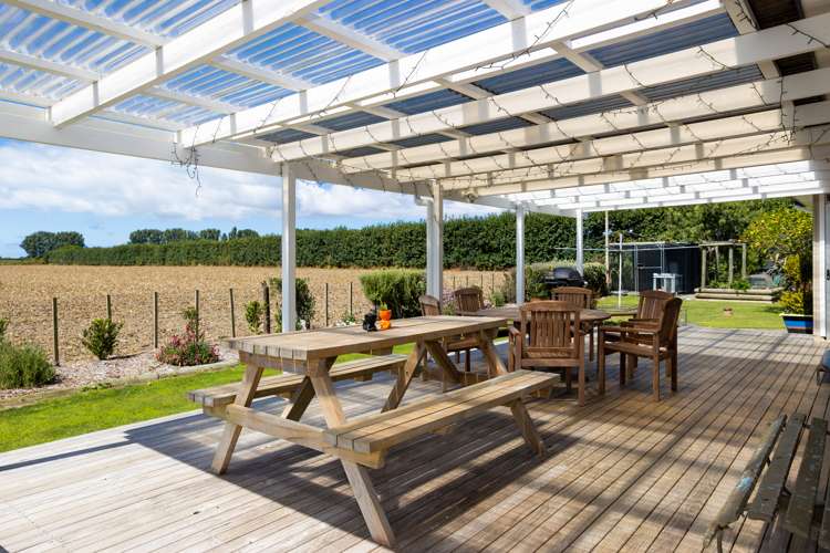 54 Jessep Road Meeanee_11