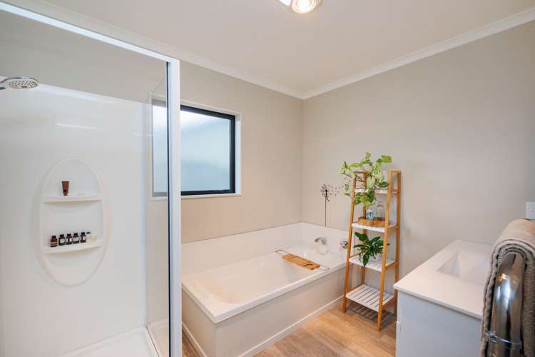 91 Fraser Drive Feilding_14