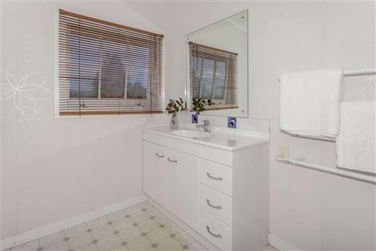 32 Hill Street Paeroa_17