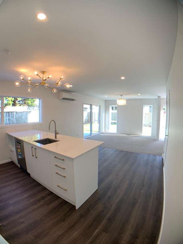  A/19 Marion Street Silverstream_3
