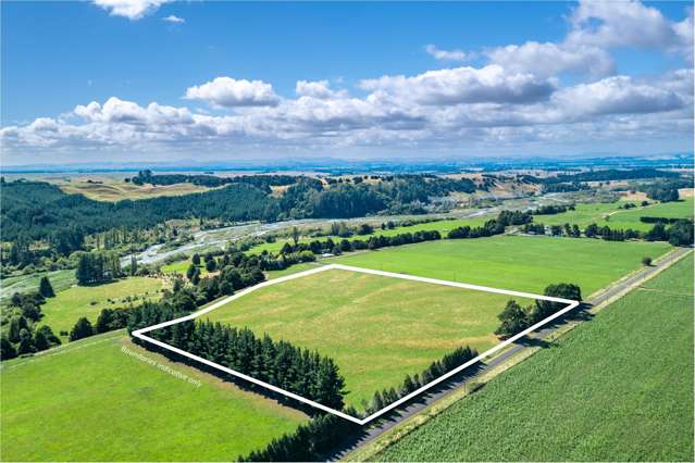 Remarkable 5.87ha lifestyle setting