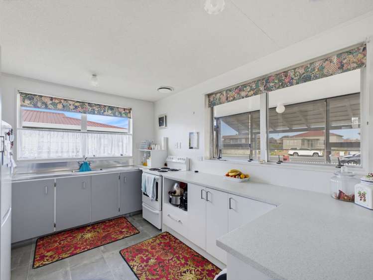 84A Broadway Stratford_19