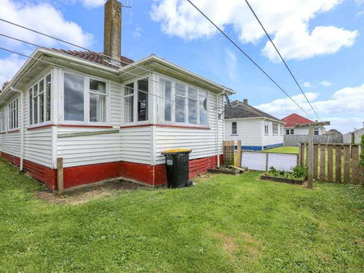 32 Porritt Street Paeroa_12
