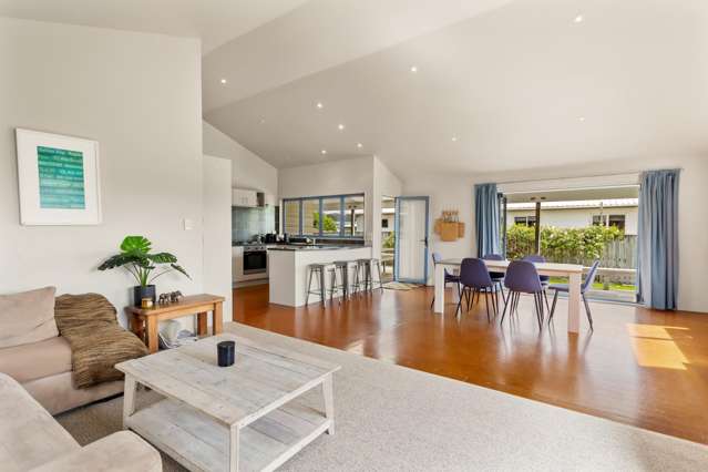 15 The Crows Nest Cooks Beach_2