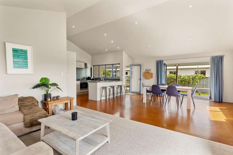 15 The Crows Nest Cooks Beach_2