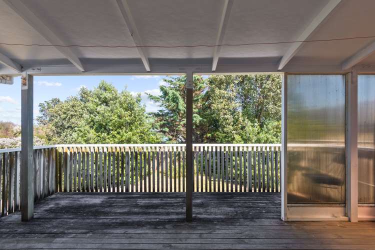 8 Taonui Street Waitarere Beach_16