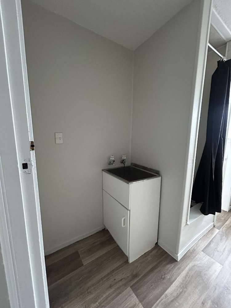 2/15A Wellington Street 1074_8
