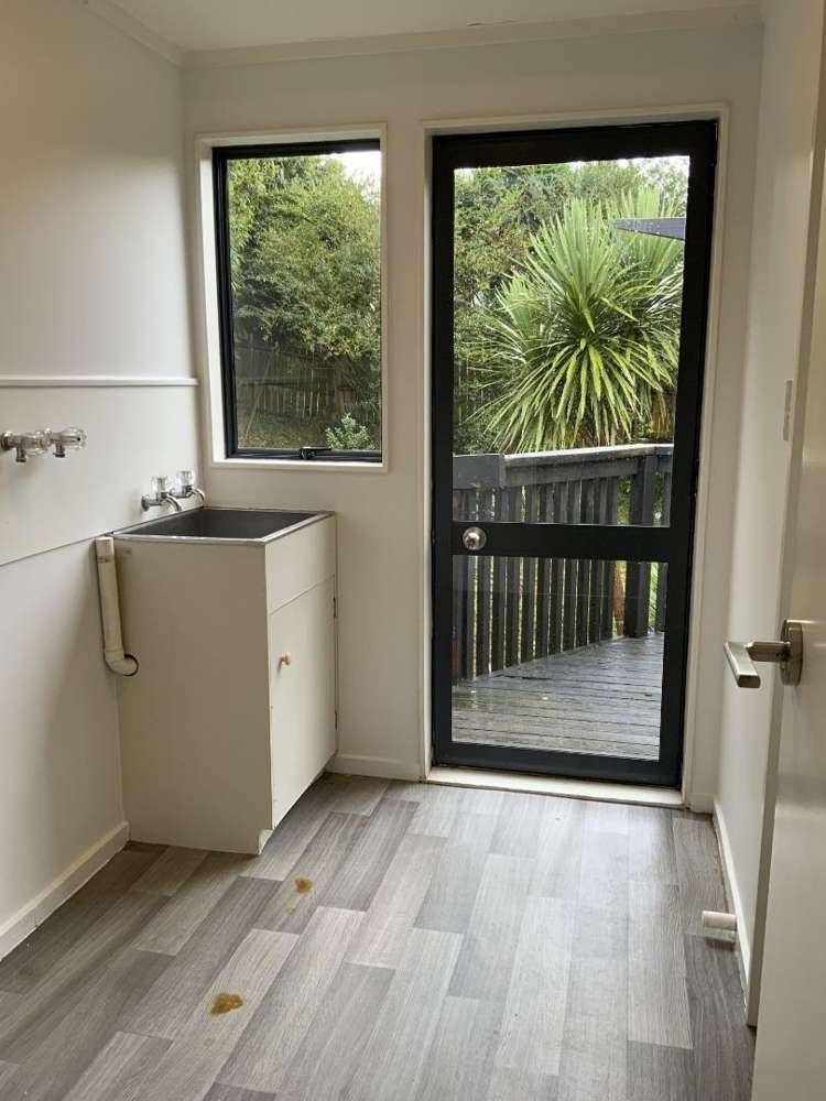 49a Clayburn Road Glen Eden_9