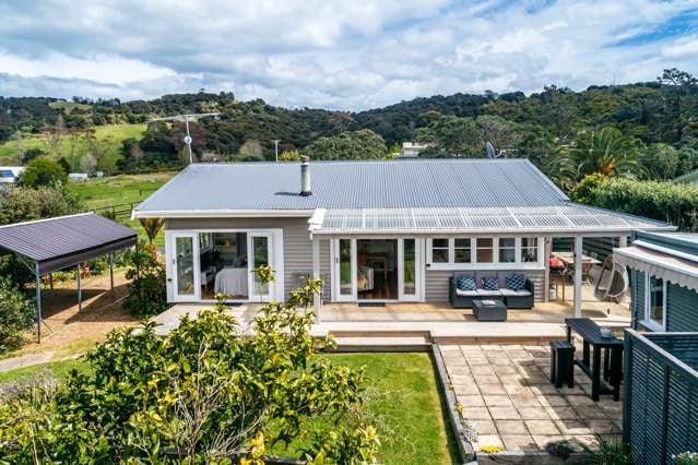 46 Tahatai Road Oneroa_2