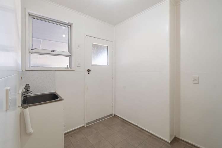 3 Dewe Avenue Feilding_14