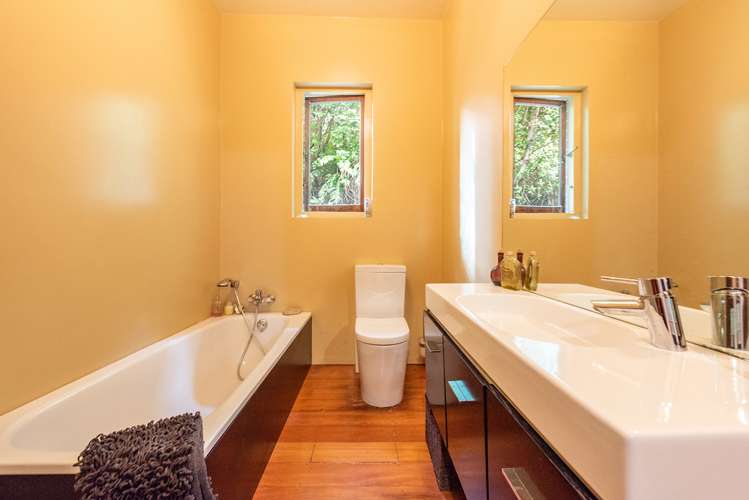 32 Totara Road Miramar_10