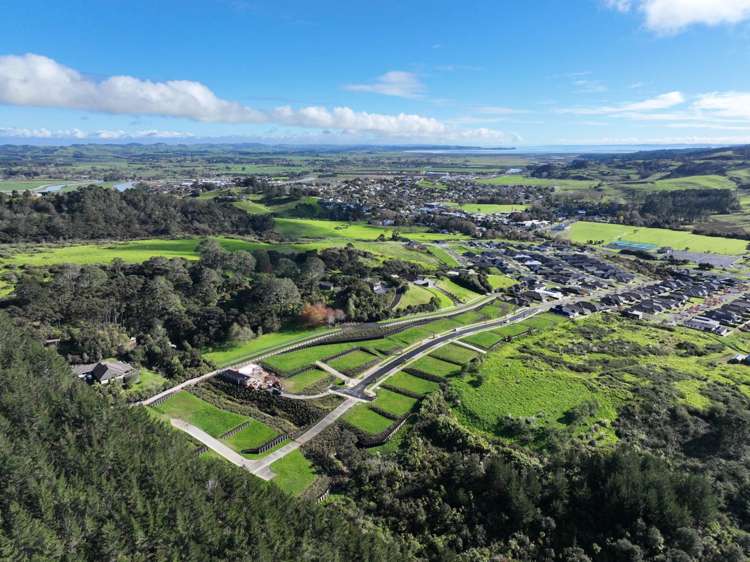 2-17,19-26 46 Urumaraki Avenue Helensville_8