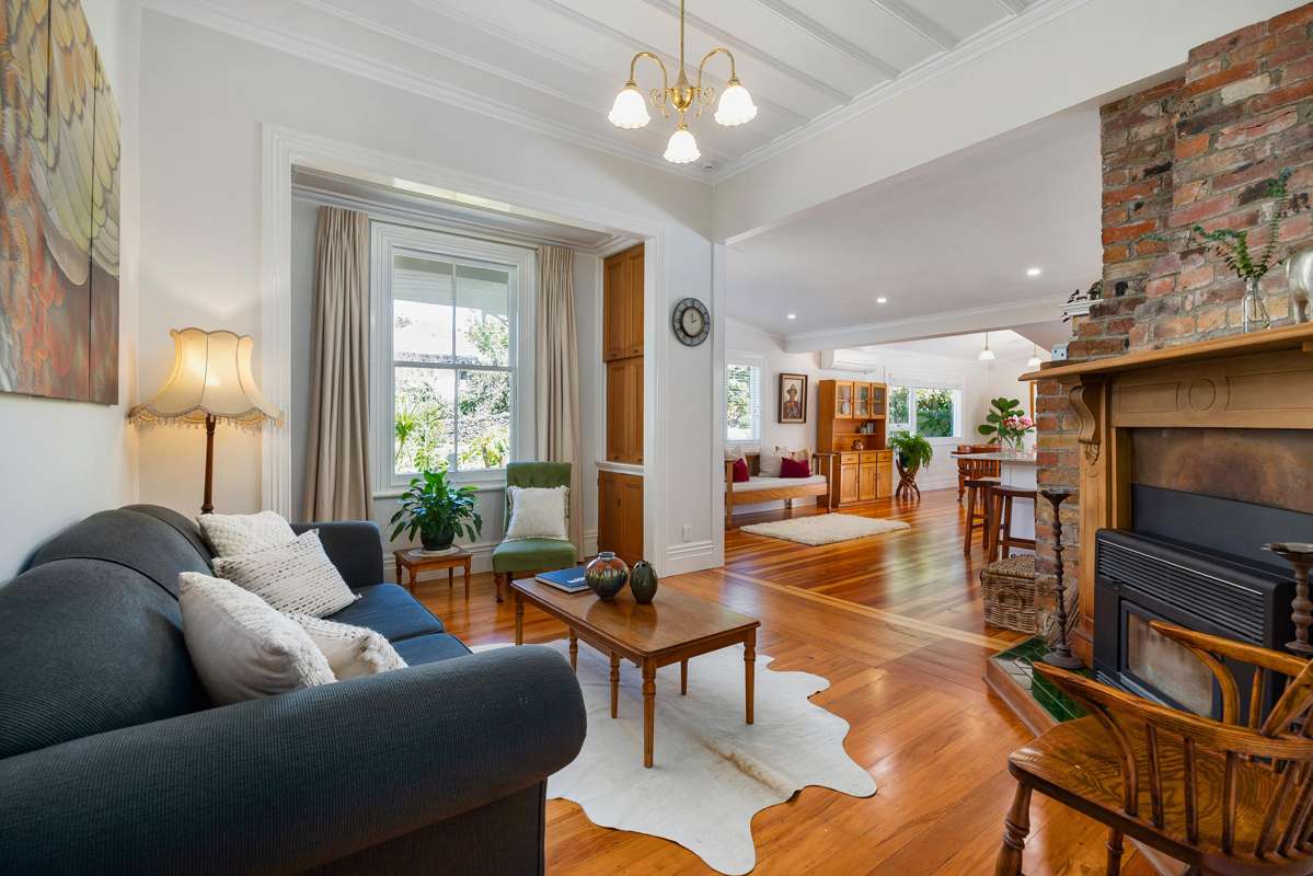 707 & 707B New North Road_3