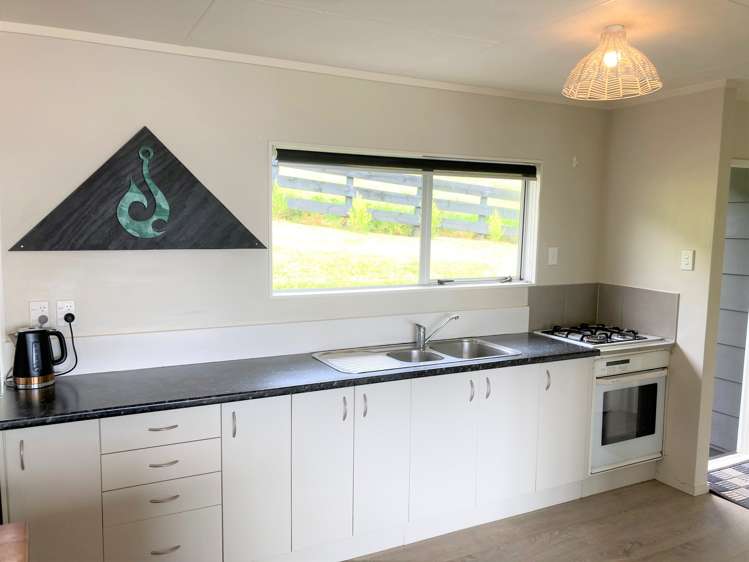 490d East Cape Road Te Araroa_12