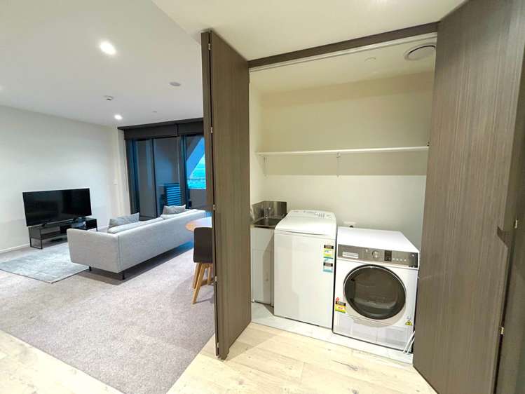 902/10 Commerce Street City Centre_9