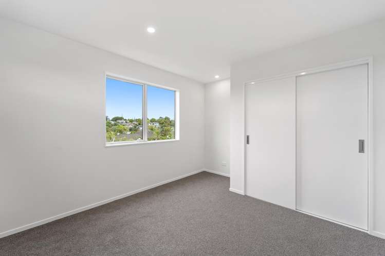 2/470 West Coast Road Glen Eden_10