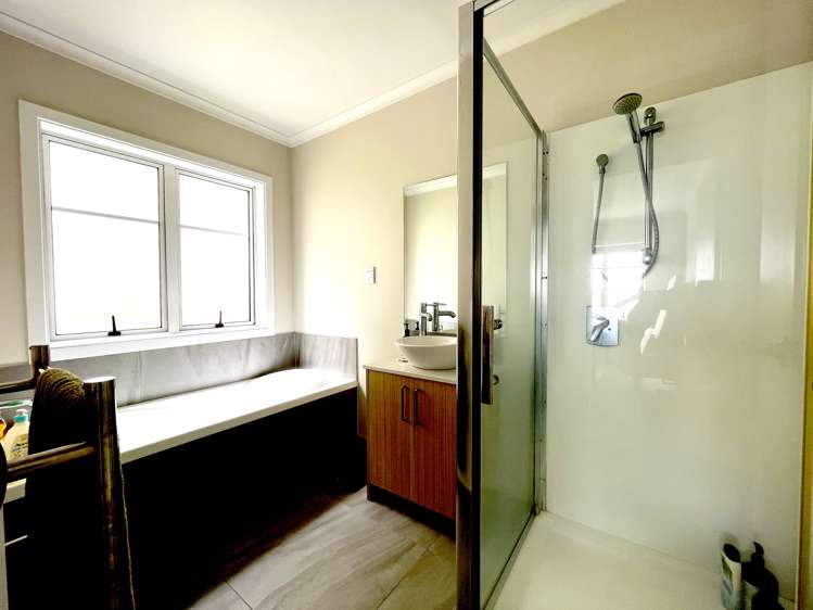 82 Arrowsmith Drive Flat Bush_11