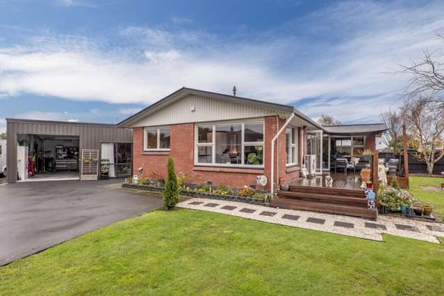 Warm, Welcoming & Worth a Look!