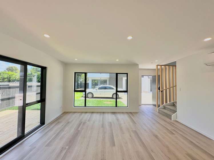 2/33A Edmund Hillary Avenue Papakura_7