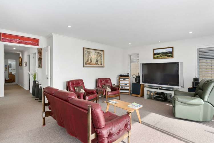 2 Leet Crescent Papamoa_5