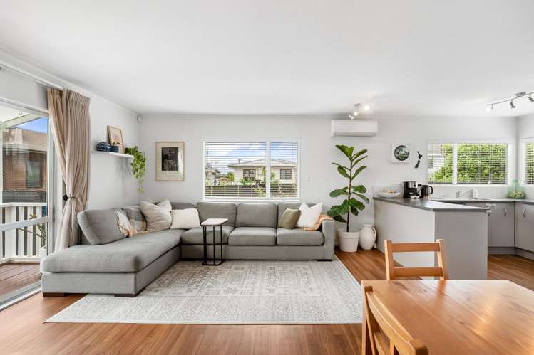 3/27 Abbotleigh Avenue Te Atatu Peninsula_1