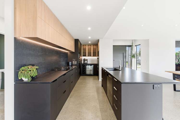 35 Frank Ernest Crescent_5