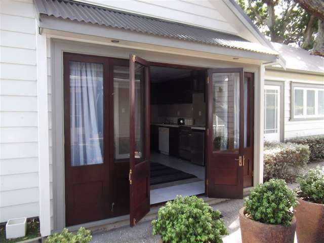 1 Mozeley Avenue Devonport_4