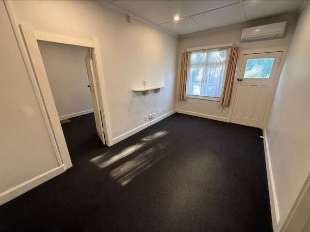 2/8 Gurr Place Aramoho_3