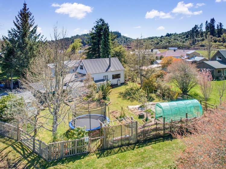 12 and 14 Poro Street Raurimu_29