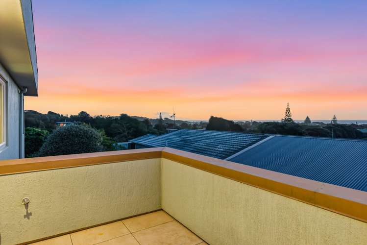 43 Manuka Street Otaki Beach_19