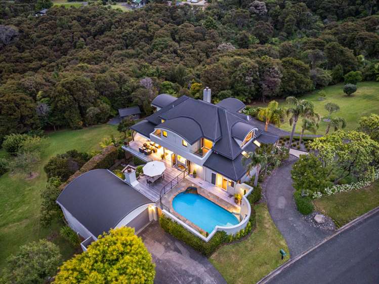 2 Puriri Place Sandspit_42