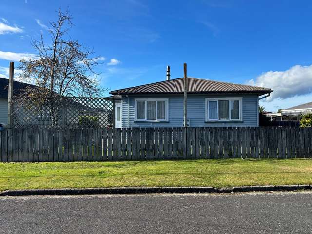 Warm 3 Bedroom Home in Great Location