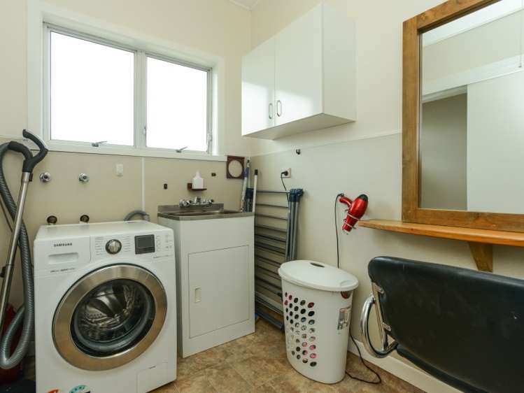 708 Murdoch Road East Akina_16