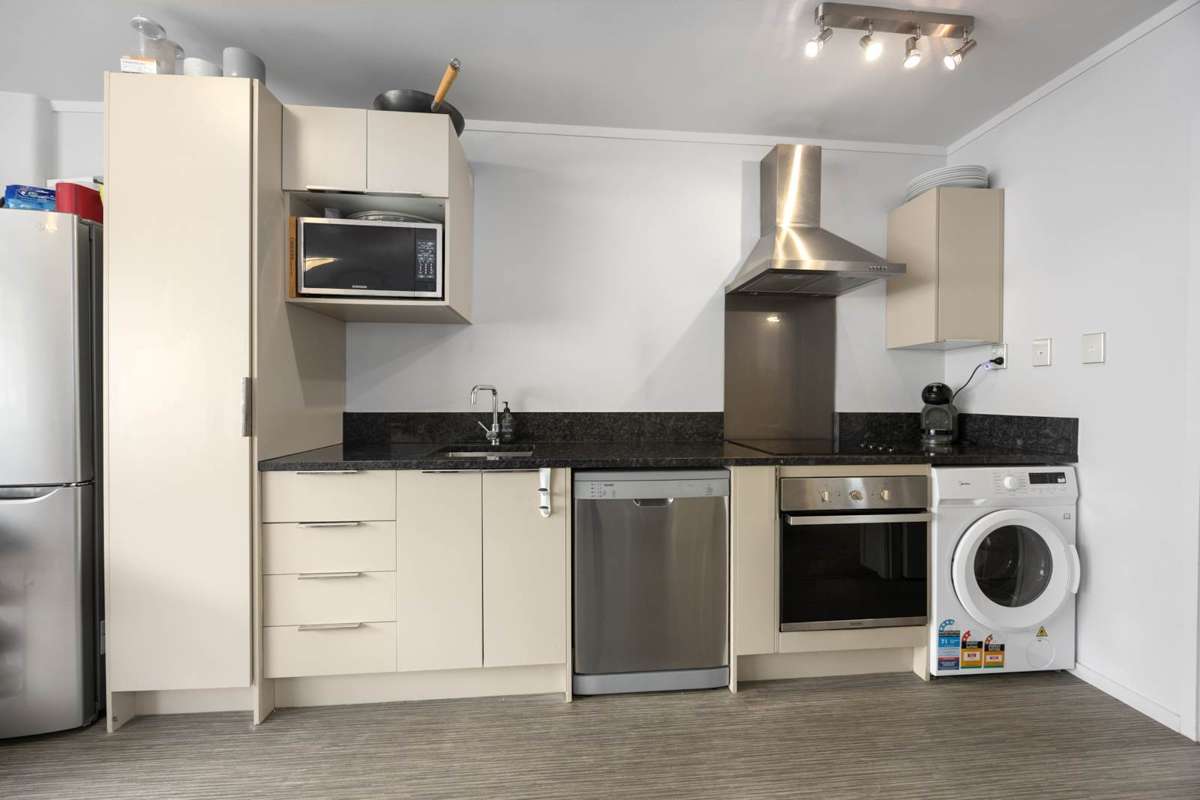 8/20 Shelly Beach Road_3