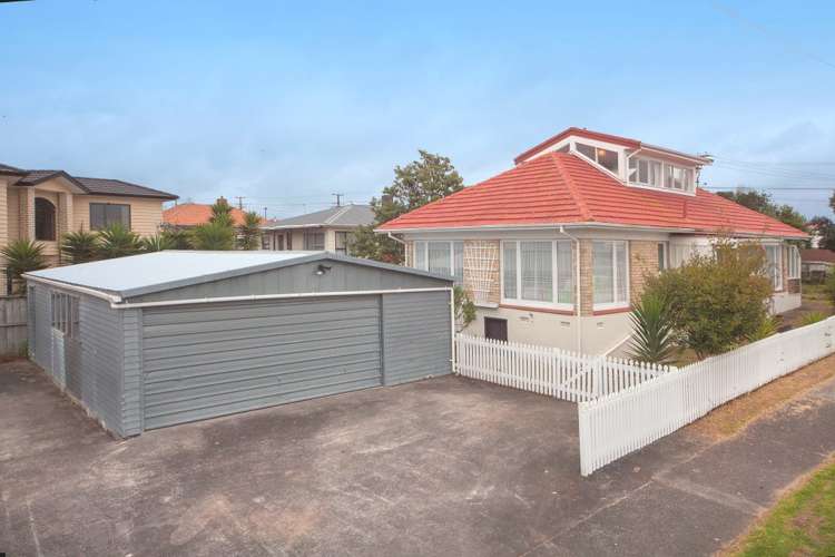35 Archibald Road Kelston_1