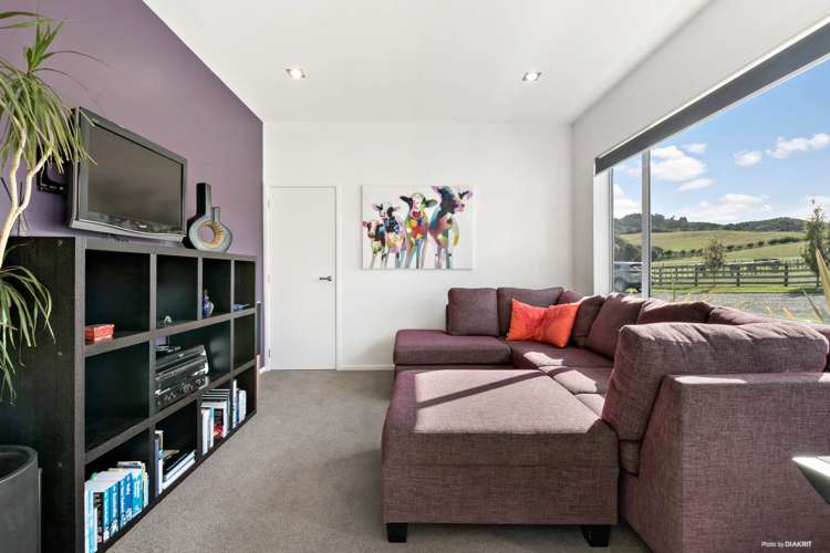 1 Ngaire Close Wainui_13