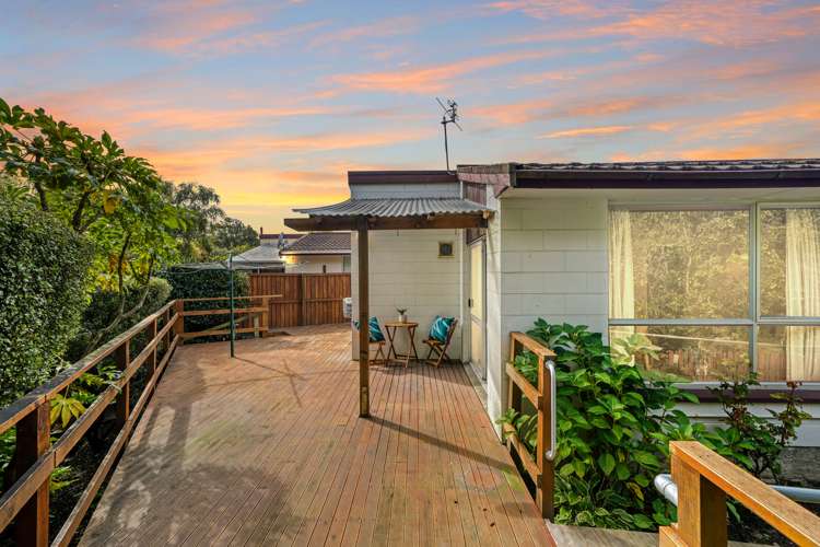 2/6 Hythe Lane Saint Martins_10