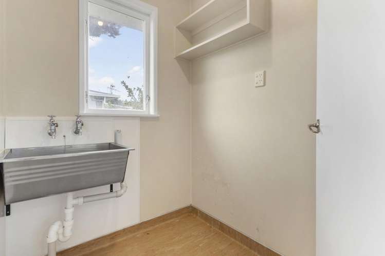 20 Gill Avenue Te Atatu Peninsula_9