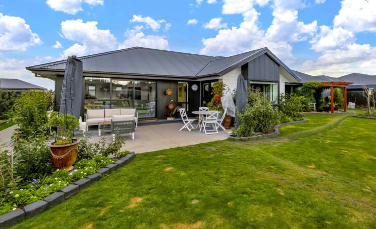 3 Cox Lane Amberley_21