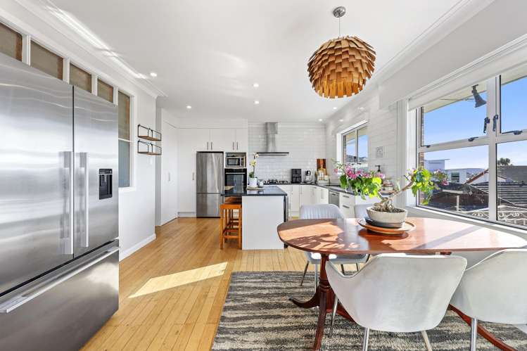 73 Bradbury Road Botany Downs_11