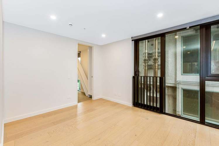 105/10 Alpha Street 2185_5