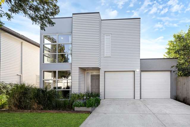 Renovated Standalone Home in Sought-After Addison