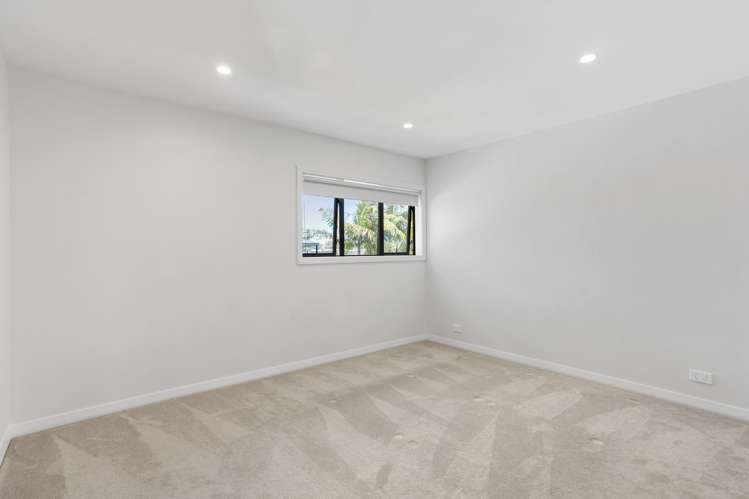 92A Flanshaw Street Te Atatu South_17