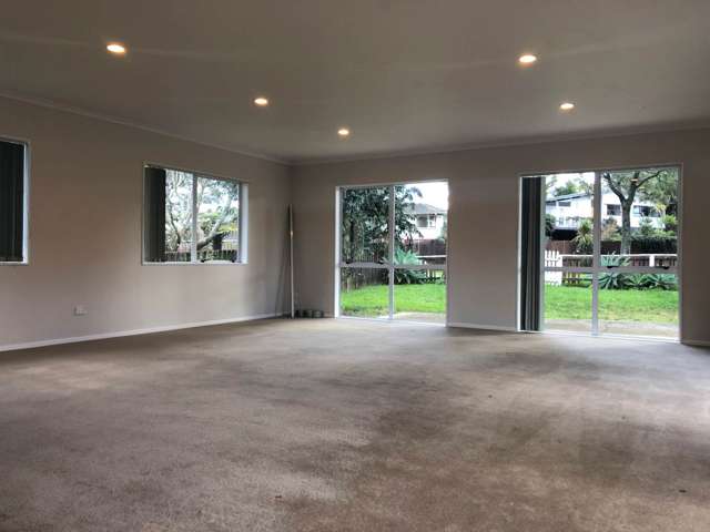 174 Gossamer Drive Pakuranga Heights_1