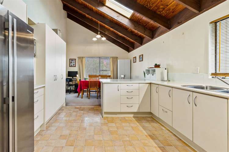 44 Nui Mana Place Te Atatu South_5