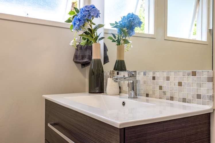 35 Calais Terrace Ostend_12