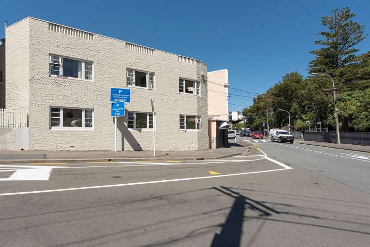 2/121 Hill Street_0