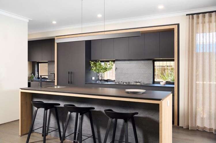 73 Oak Road Poraiti_1