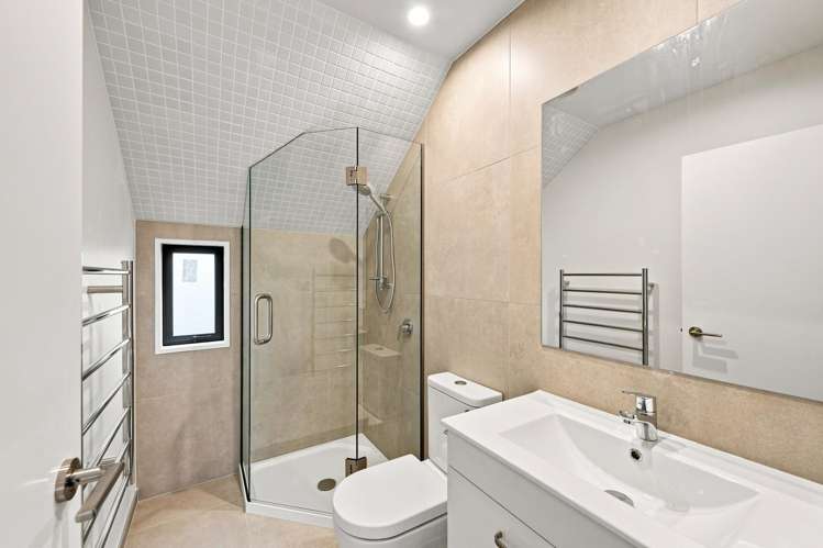 2/9 Frankleigh Street Somerfield_8